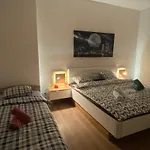 Art Design Gallery - Center Apartment