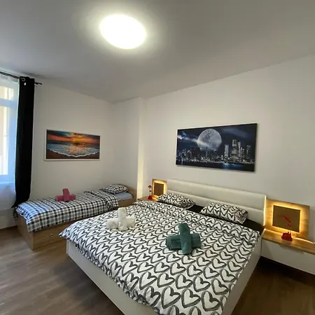 Apartment Art Design Gallery - Center
