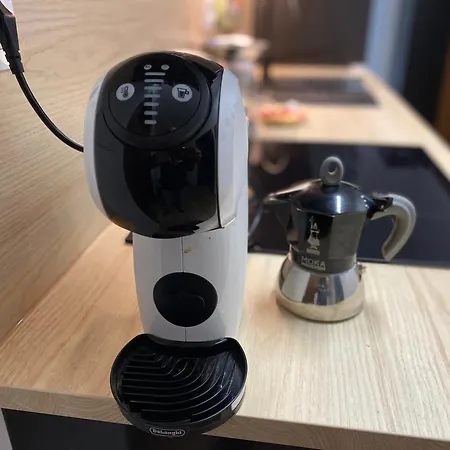 Art Design Gallery - Center Daire *