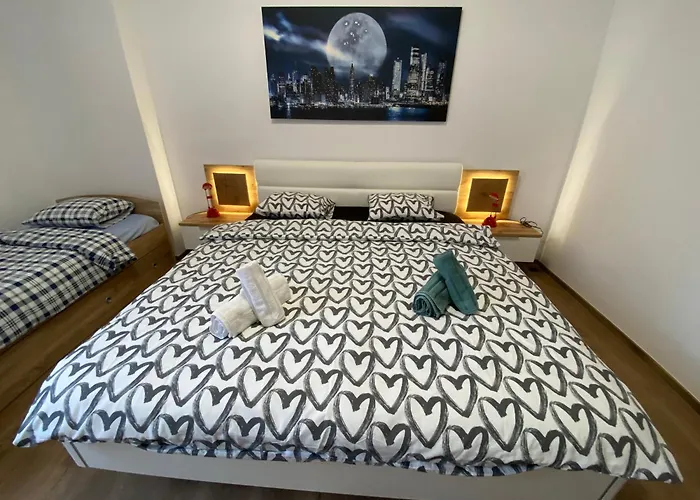 Art Design Gallery - Center