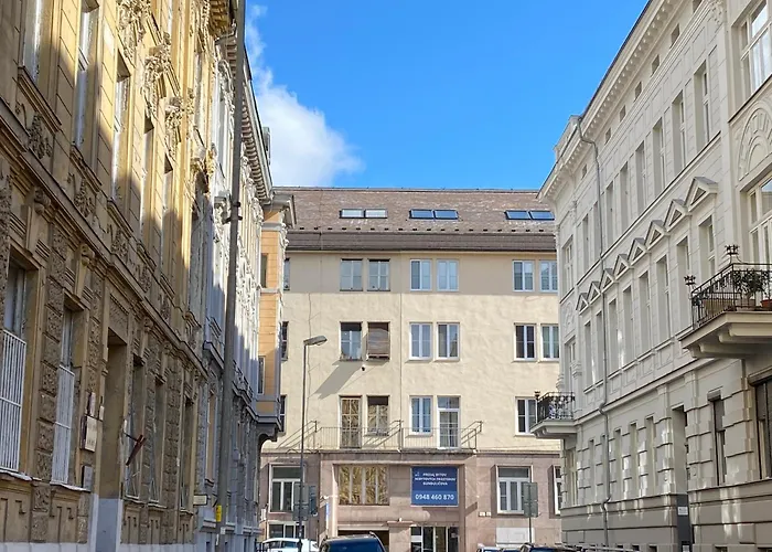 Art Design Gallery - Center