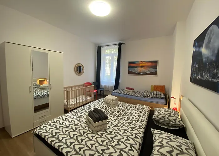 Art Design Gallery - Center *