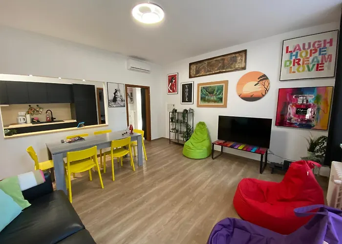 Art Design Gallery - Center